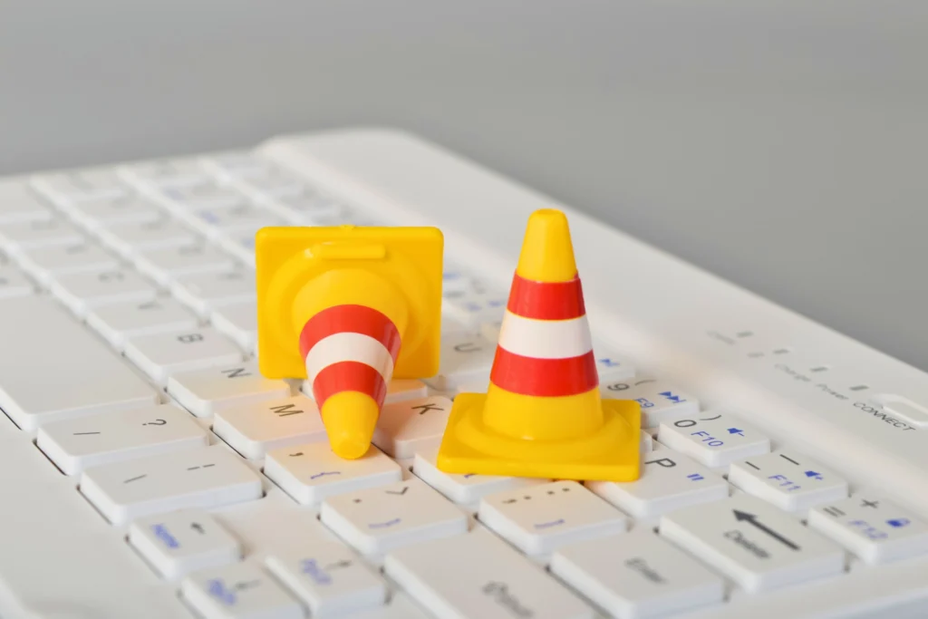 Naprawa strony internetowej – kiedy warto naprawiać, a kiedy lepiej zbudować stronę od nowa?
